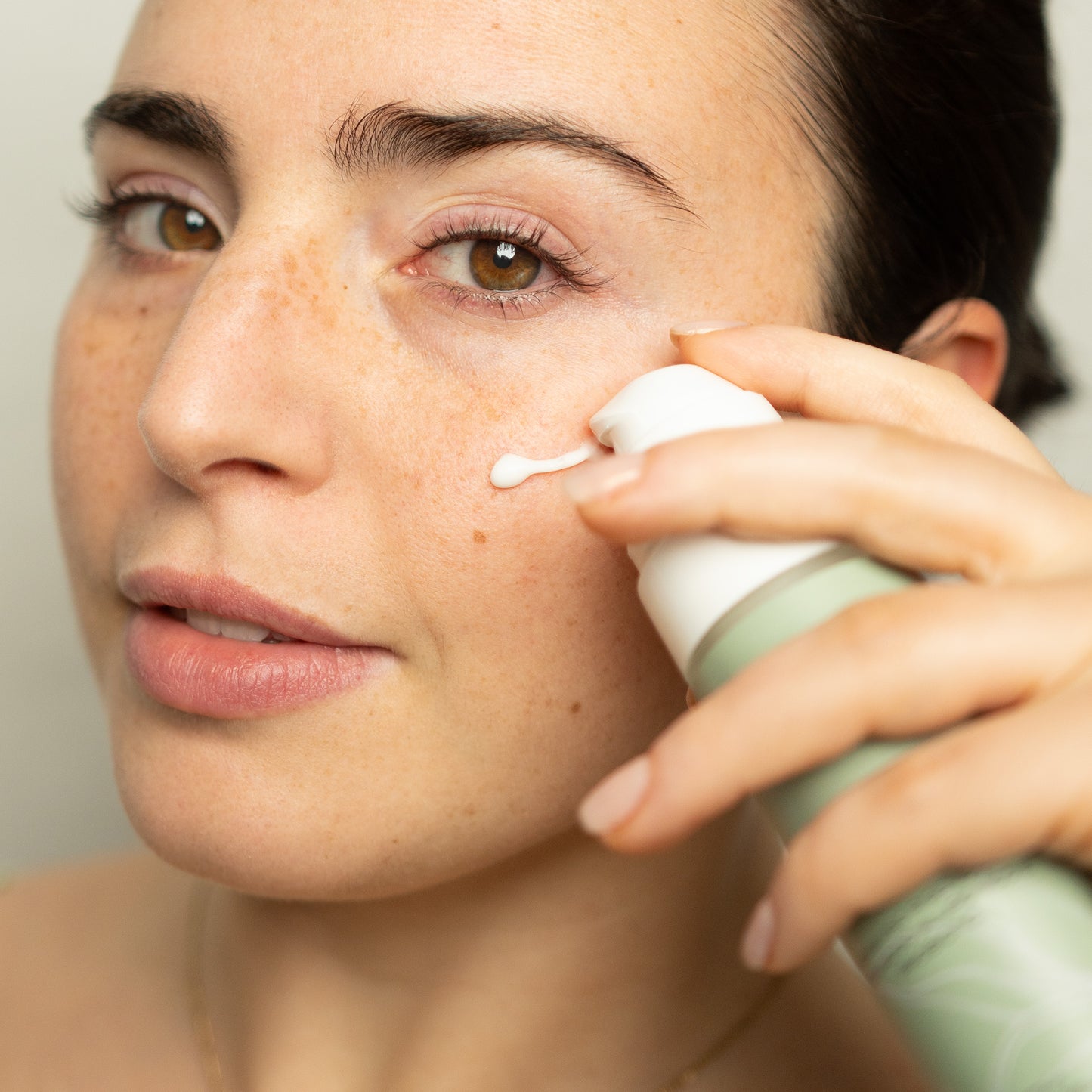 Magnolia | Crème visage anti-âge à l'acide hyaluronique 5D